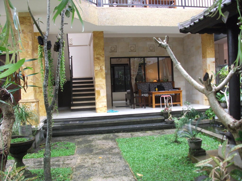 Gerhana Sari 2 Bungalows Ubud  Exterior photo